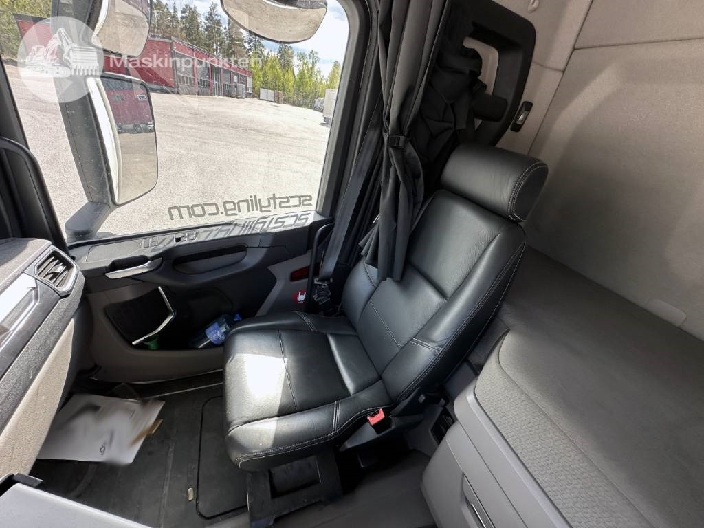 Вантажівка з закритим кузовом Scania R 520: фото 30