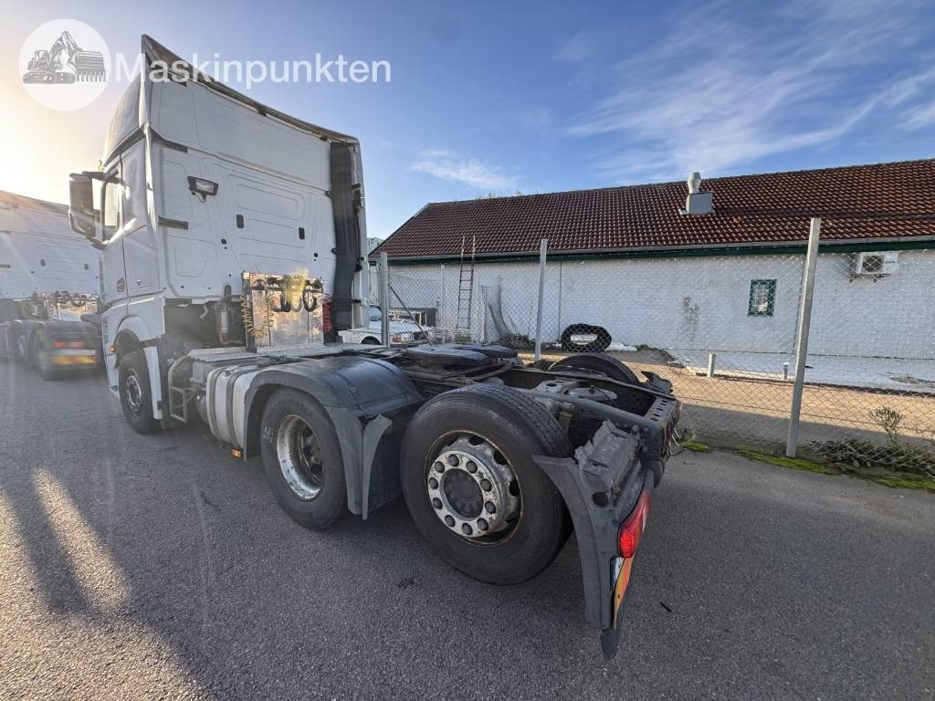 Mercedes-Benz Actros 963-4-C - Тягач: фото 2 Mercedes-Benz Actros 963-4-C - Тягач: фото 2