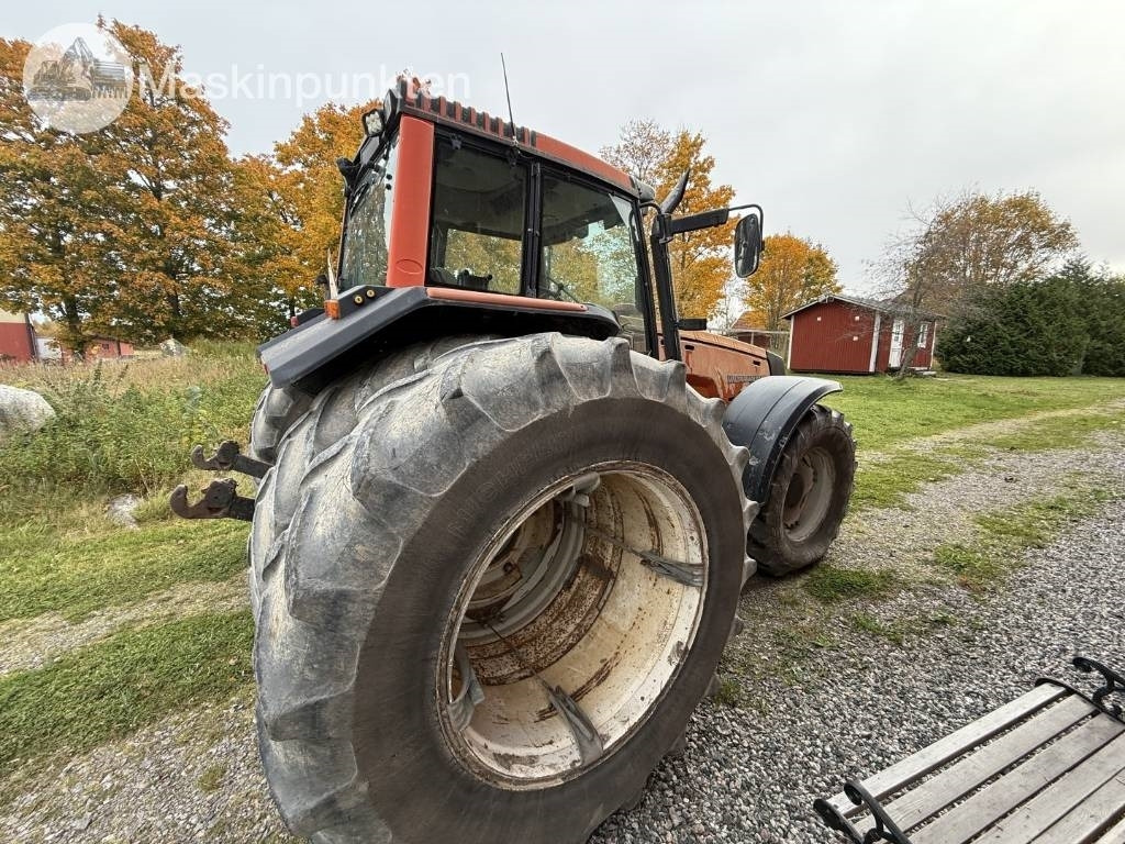 Valtra Valmet 8350-4 - Трактор: фото 5 Valtra Valmet 8350-4 - Трактор: фото 5