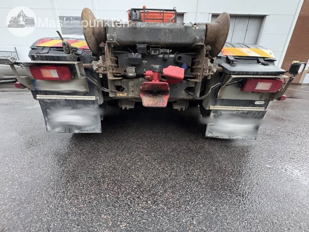 Volvo FH 8*4 Tridem lastväxlare - Гаковий мультиліфт вантажівка: фото 3 Volvo FH 8*4 Tridem lastväxlare - Гаковий мультиліфт вантажівка: фото 3