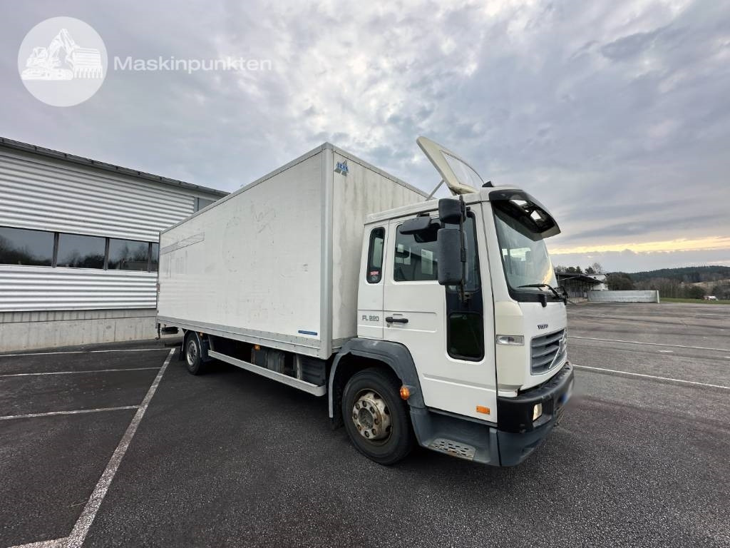 Volvo FL 612 - Вантажівка з закритим кузовом: фото 1 Volvo FL 612 - Вантажівка з закритим кузовом: фото 1