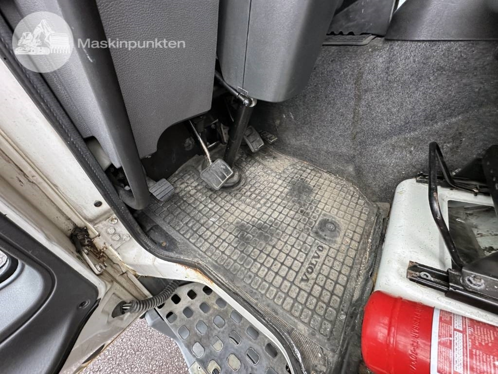 Вантажівка з закритим кузовом Volvo FL 612: фото 14