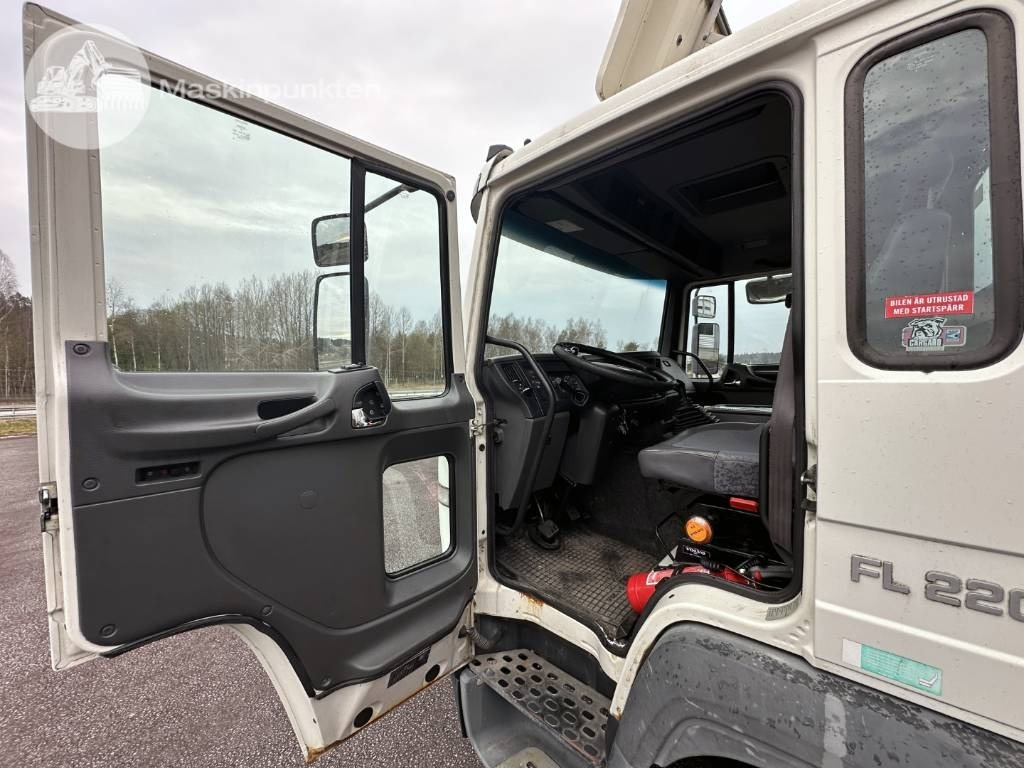 Вантажівка з закритим кузовом Volvo FL 612: фото 9