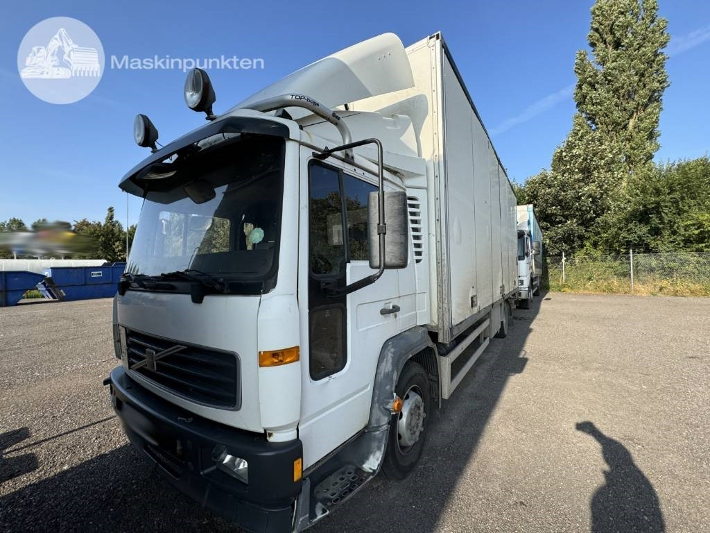 Volvo FL6 220 - Вантажівка з закритим кузовом: фото 2 Volvo FL6 220 - Вантажівка з закритим кузовом: фото 2