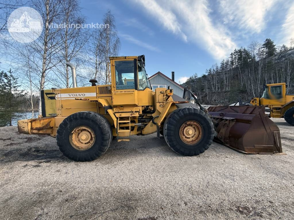Volvo L 120 C - Колісний навантажувач: фото 1 Volvo L 120 C - Колісний навантажувач: фото 1