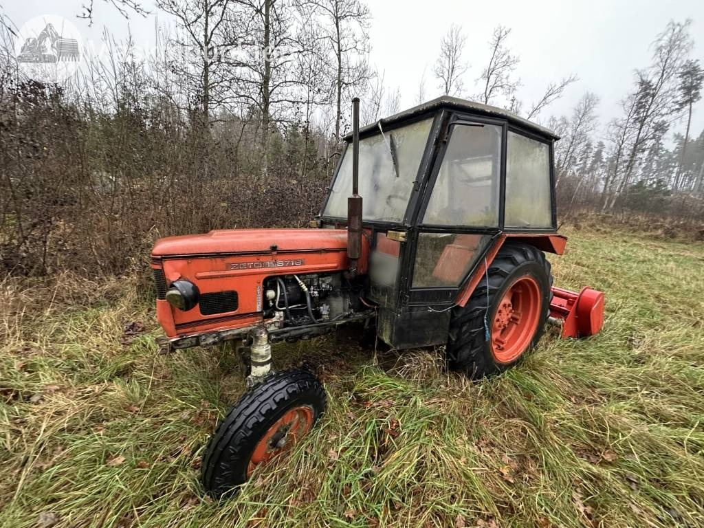 Zetor 6718 - Трактор: фото 1 Zetor 6718 - Трактор: фото 1