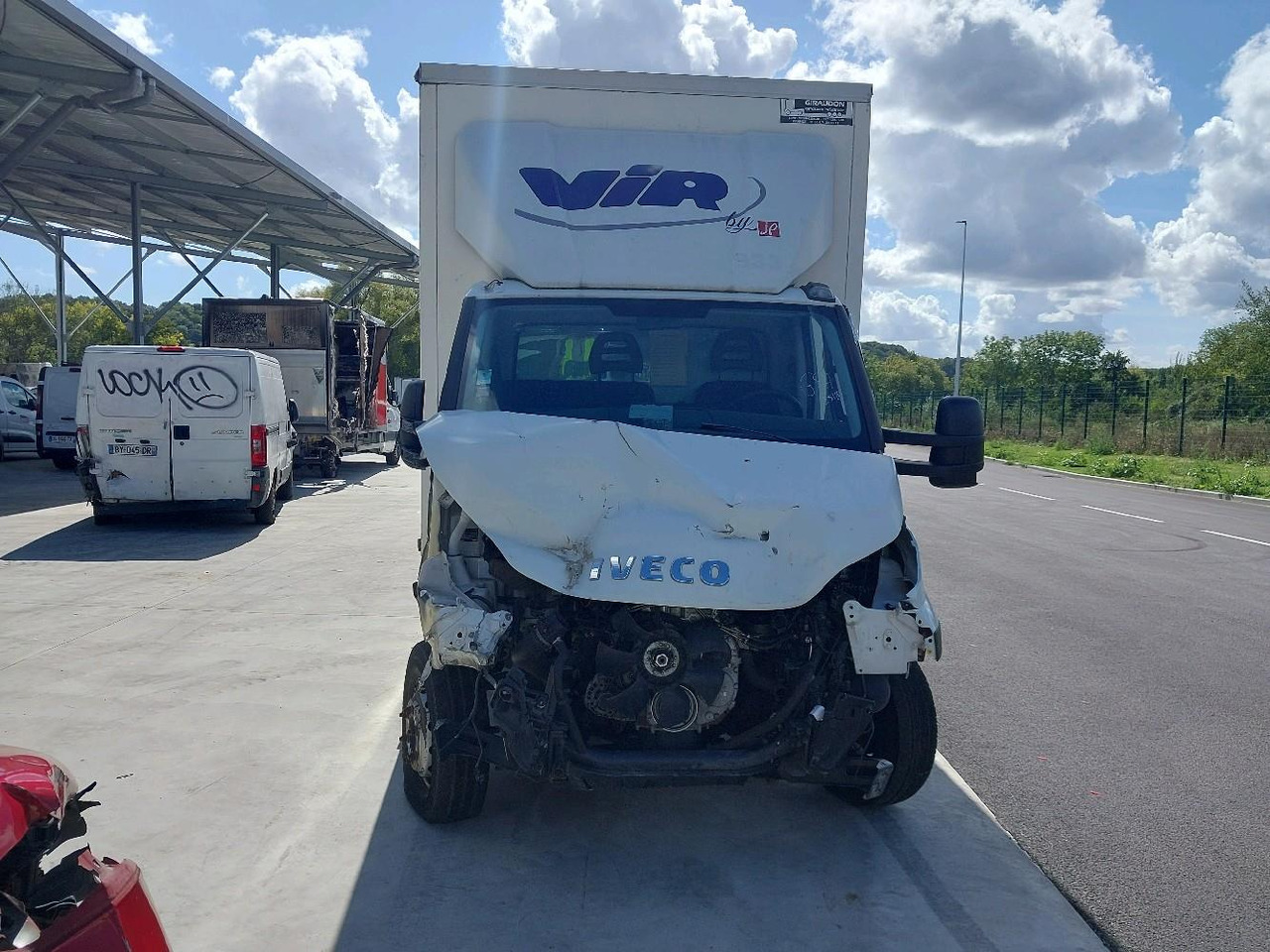 IVECO PORTEUR 65C14N - Фургон з закритим кузовом: фото 2 IVECO PORTEUR 65C14N - Фургон з закритим кузовом: фото 2