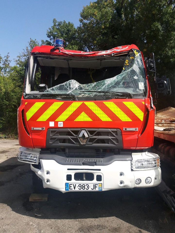 RENAULT D 4X4 TOUT-TERRAIN INCENDIE - Пожежна машина: фото 2 RENAULT D 4X4 TOUT-TERRAIN INCENDIE - Пожежна машина: фото 2