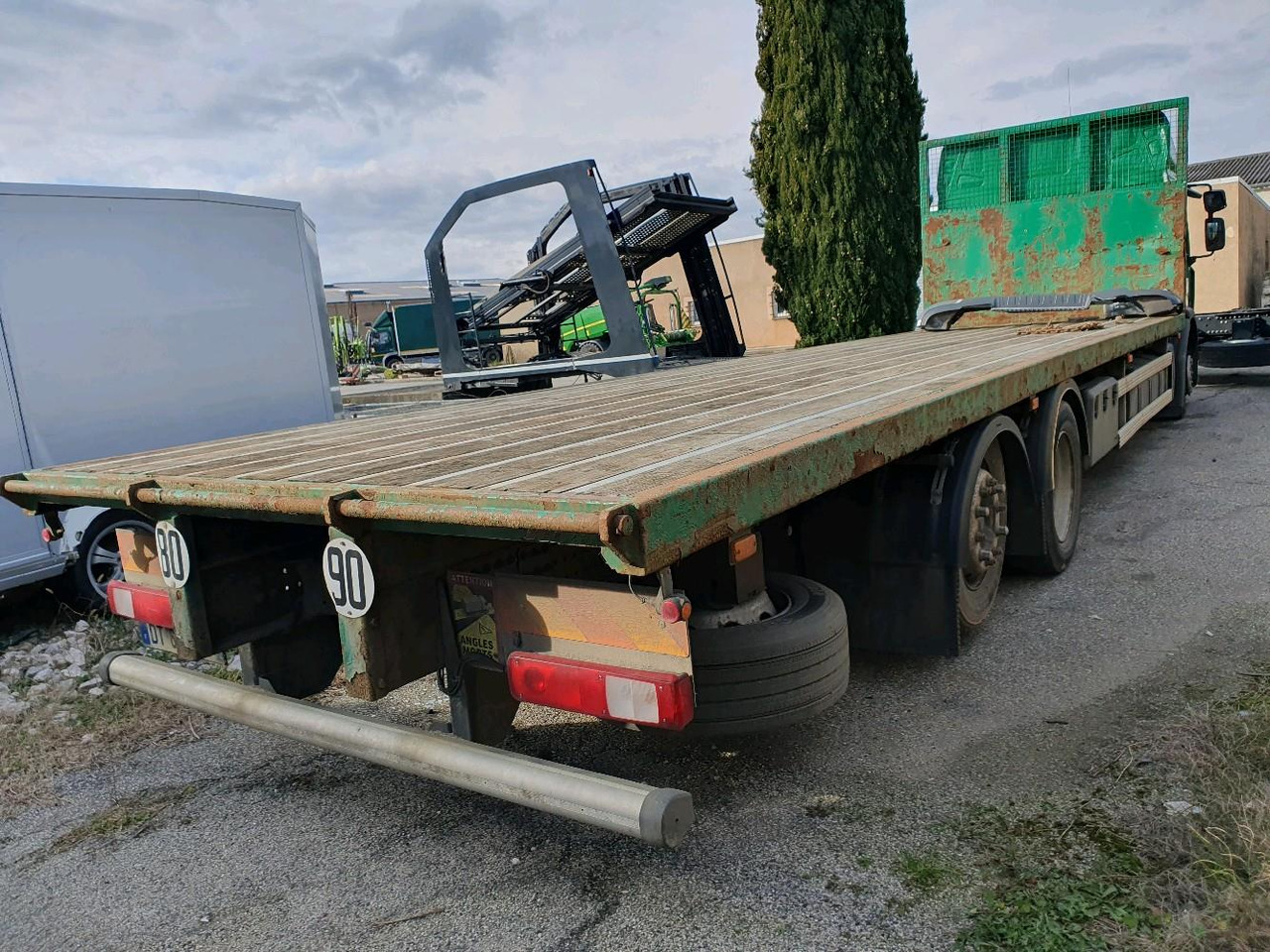 RENAULT D WIDE PLATEAU - Бортова вантажівка/ Платформа: фото 4 RENAULT D WIDE PLATEAU - Бортова вантажівка/ Платформа: фото 4