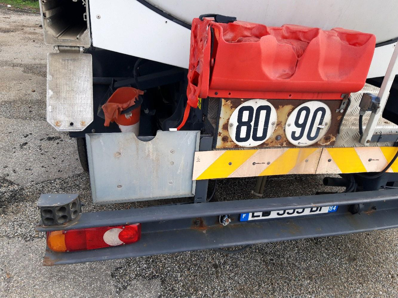 Вантажівка цистерна RENAULT MIDLUM CITERNE 7500: фото 6