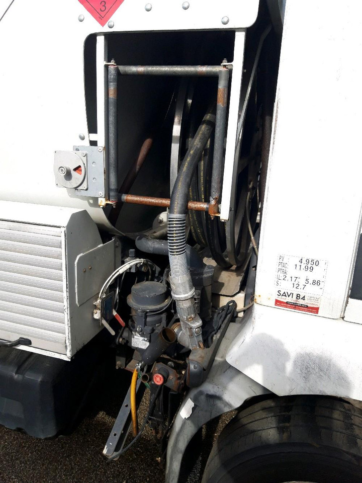 Вантажівка цистерна RENAULT MIDLUM CITERNE 7500: фото 13