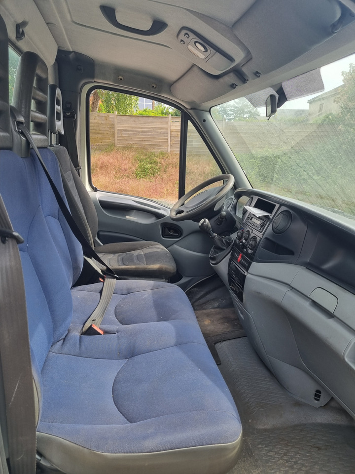 Малотоннажний сідельний тягач IVECO DAILY 35C18: фото 6 Малотоннажний сідельний тягач IVECO DAILY 35C18: фото 6