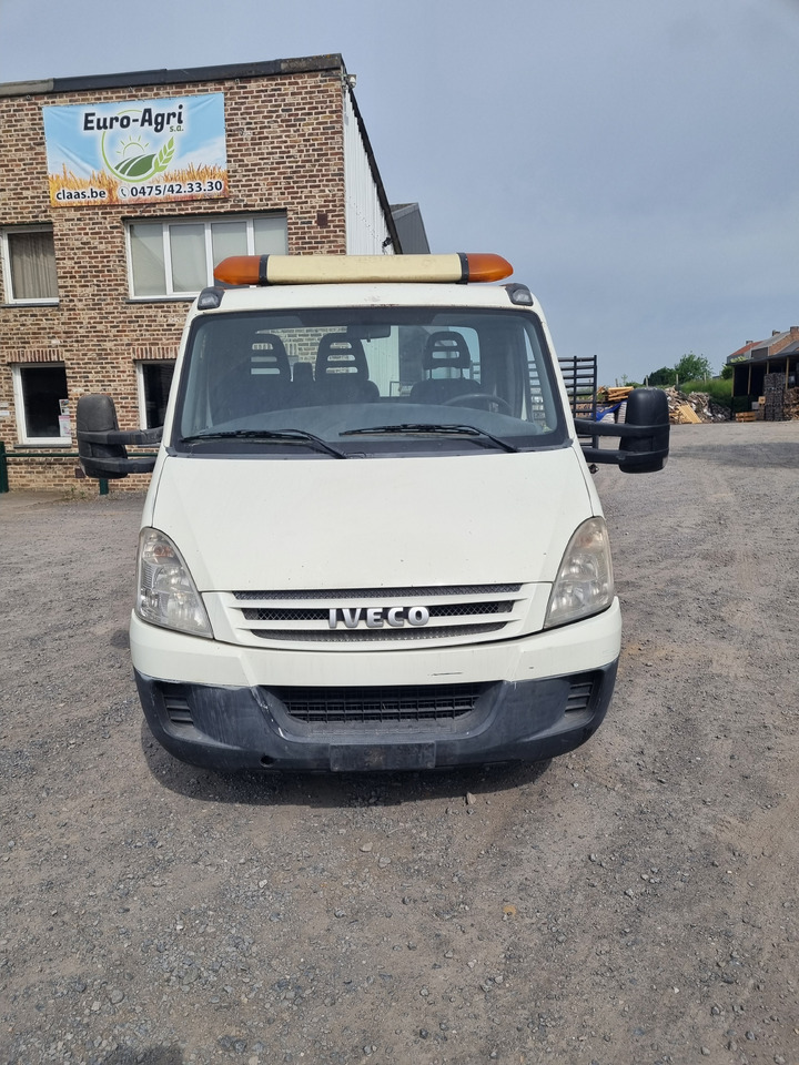 IVECO DAILY 35C18 - Малотоннажний сідельний тягач: фото 3 IVECO DAILY 35C18 - Малотоннажний сідельний тягач: фото 3