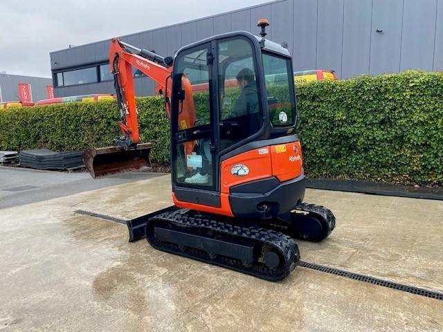 Kubota U 27-4 - Міні-екскаватор: фото 2 Kubota U 27-4 - Міні-екскаватор: фото 2