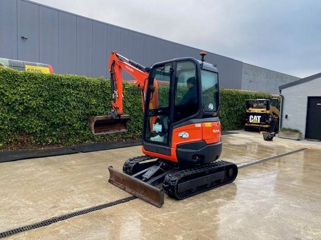 Kubota U 27-4 - Міні-екскаватор: фото 3 Kubota U 27-4 - Міні-екскаватор: фото 3