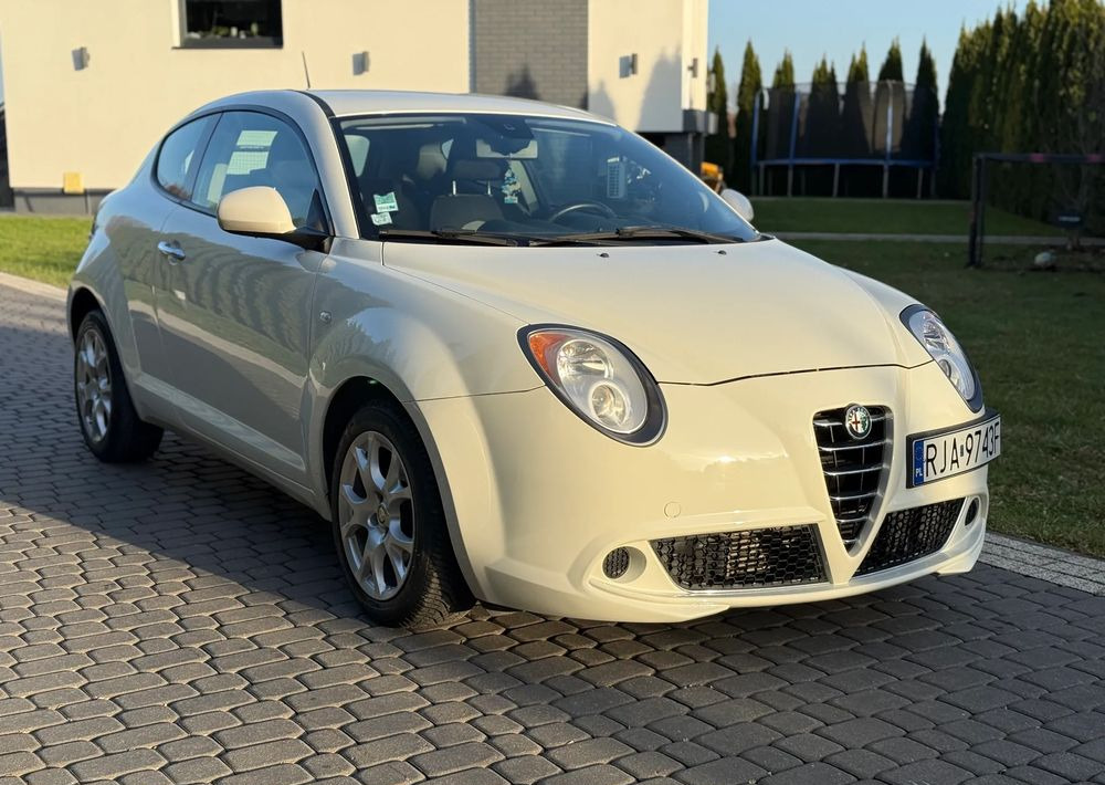 Alfa Romeo Mito - Легковий автомобіль: фото 3 Alfa Romeo Mito - Легковий автомобіль: фото 3