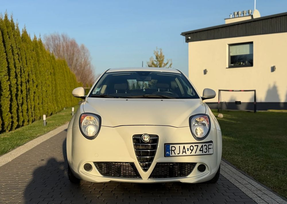 Alfa Romeo Mito - Легковий автомобіль: фото 2 Alfa Romeo Mito - Легковий автомобіль: фото 2