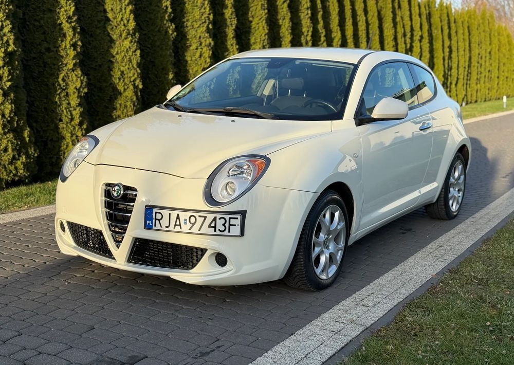 Alfa Romeo Mito - Легковий автомобіль: фото 1 Alfa Romeo Mito - Легковий автомобіль: фото 1