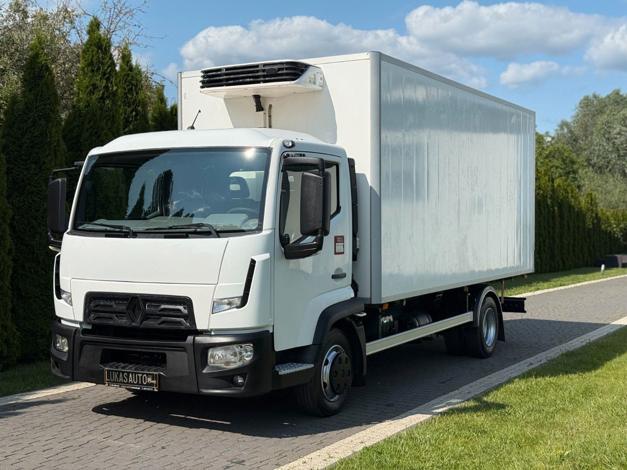 Renault D7.5 MANUAL LAMBERET CARRIER XARIOS 350 - Рефрижератор вантажівка: фото 1 Renault D7.5 MANUAL LAMBERET CARRIER XARIOS 350 - Рефрижератор вантажівка: фото 1