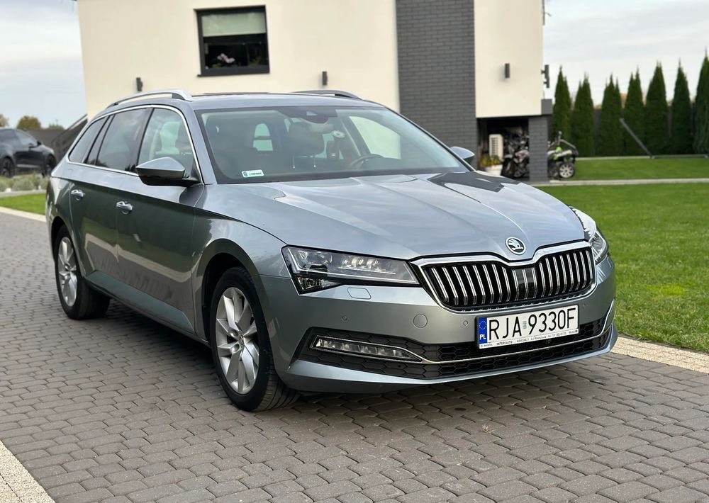 Skoda Superb 2.0 TDI SCR Style DSG - Універсал: фото 3 Skoda Superb 2.0 TDI SCR Style DSG - Універсал: фото 3