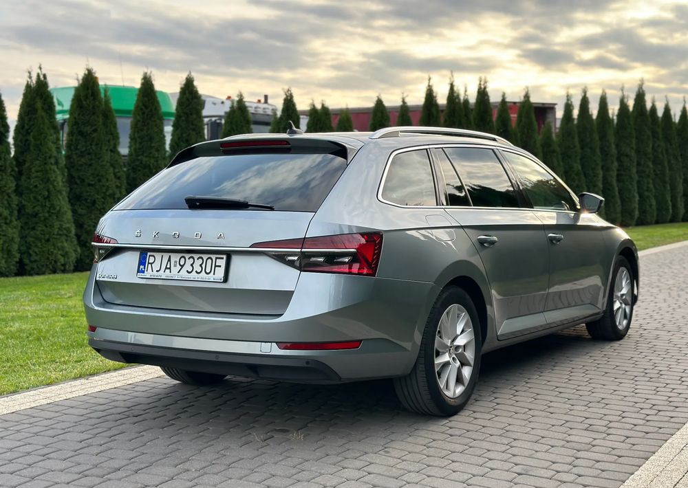 Skoda Superb 2.0 TDI SCR Style DSG - Універсал: фото 5 Skoda Superb 2.0 TDI SCR Style DSG - Універсал: фото 5
