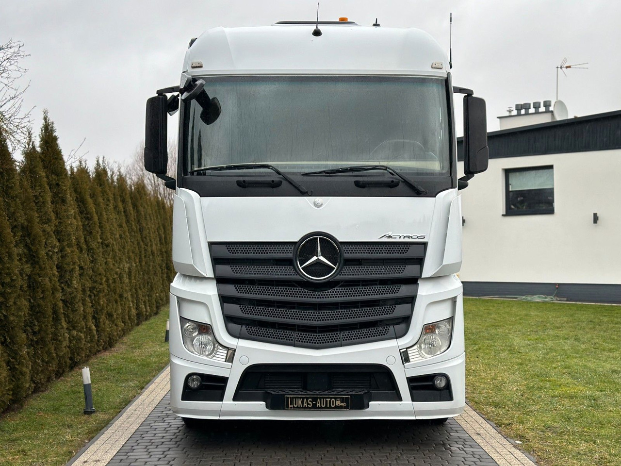 Mercedes-Benz ACTROS 1845 EURO 5 HYDRAULIC - Тягач: фото 2 Mercedes-Benz ACTROS 1845 EURO 5 HYDRAULIC - Тягач: фото 2