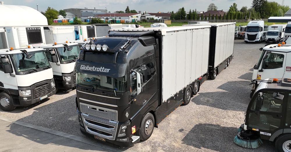 Volvo FH16 660 HP TANDEM 6x2 LIMITED EDITION - Тентована вантажівка: фото 3 Volvo FH16 660 HP TANDEM 6x2 LIMITED EDITION - Тентована вантажівка: фото 3