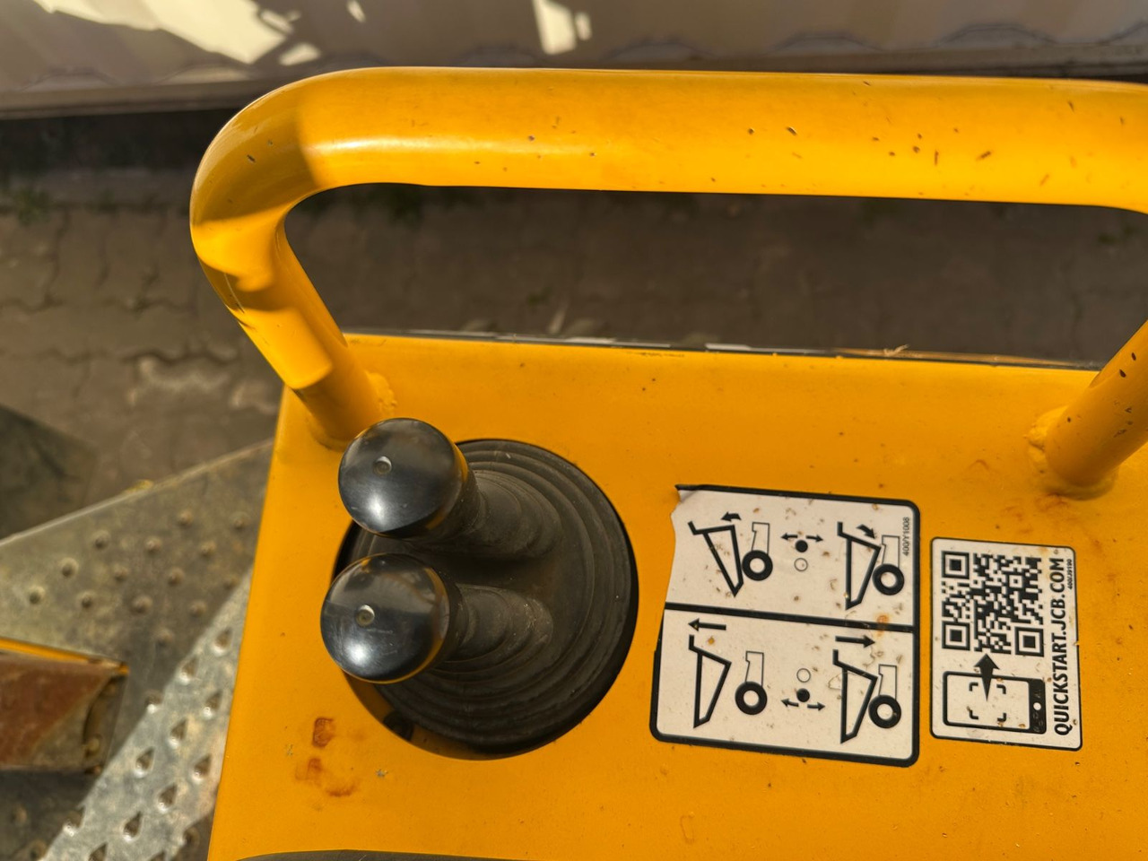 Міні-самоскид JCB 1T-2 High Tip Dumper, 598 Bh, 1.000 KG: фото 13