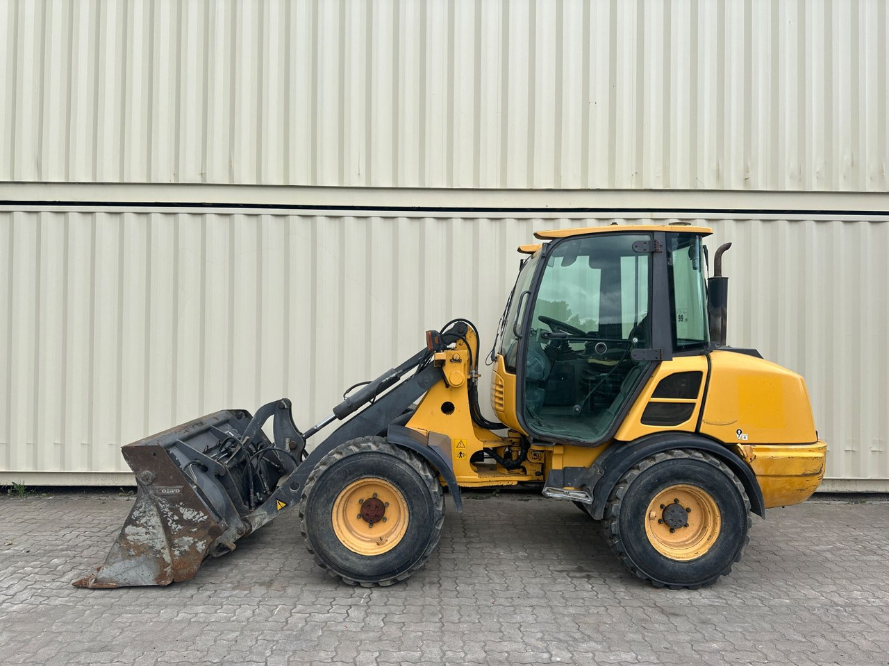 Volvo L25F / 2014 BJ / Klappschaufel - Колісний навантажувач: фото 1 Volvo L25F / 2014 BJ / Klappschaufel - Колісний навантажувач: фото 1