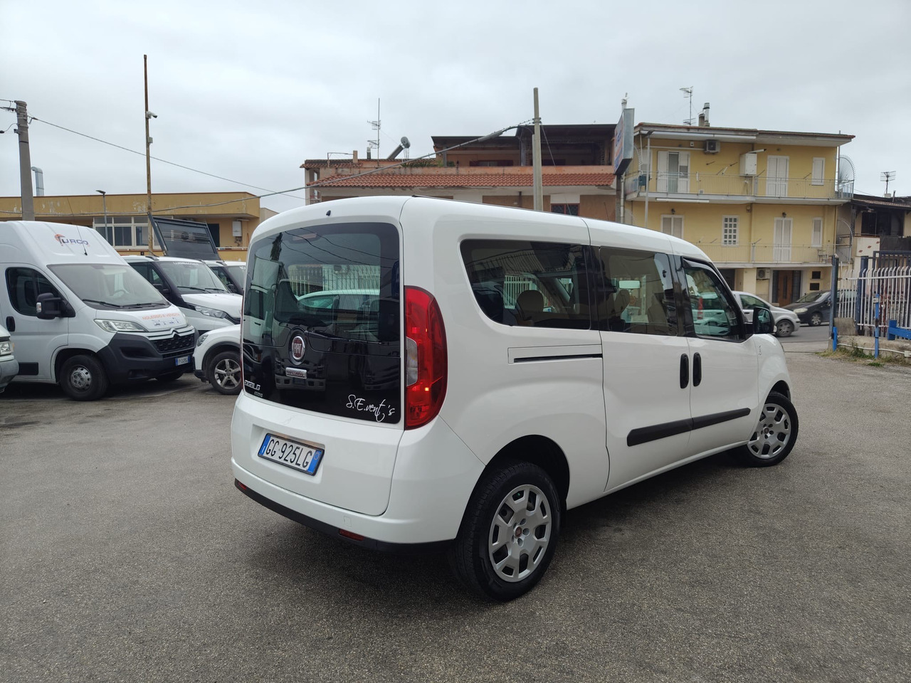 FIAT DOBLO' MAXI - Легковий фургон: фото 1 FIAT DOBLO' MAXI - Легковий фургон: фото 1