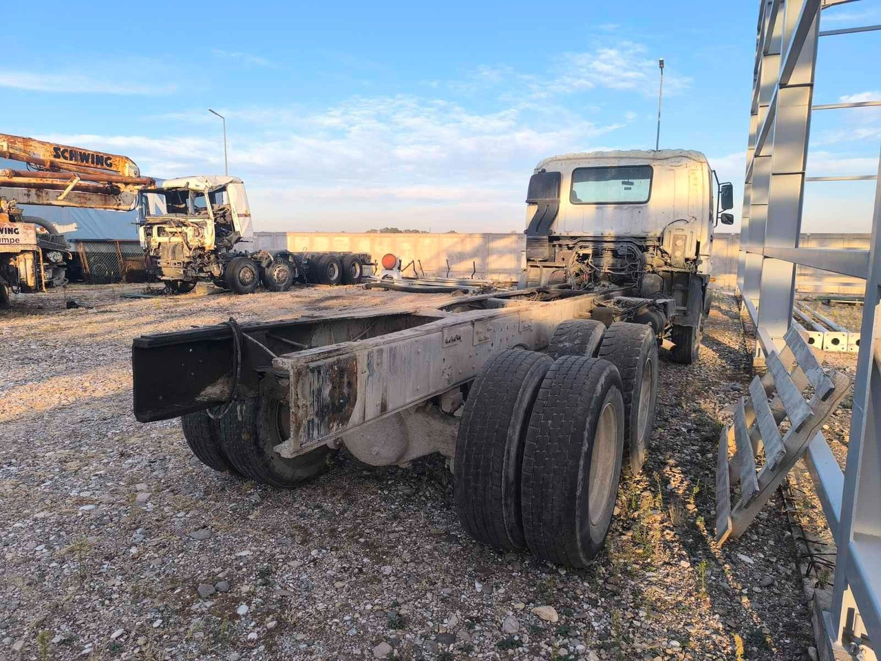 Isuzu 2.8 CXZ 81 - Вантажівка шасі: фото 5 Isuzu 2.8 CXZ 81 - Вантажівка шасі: фото 5