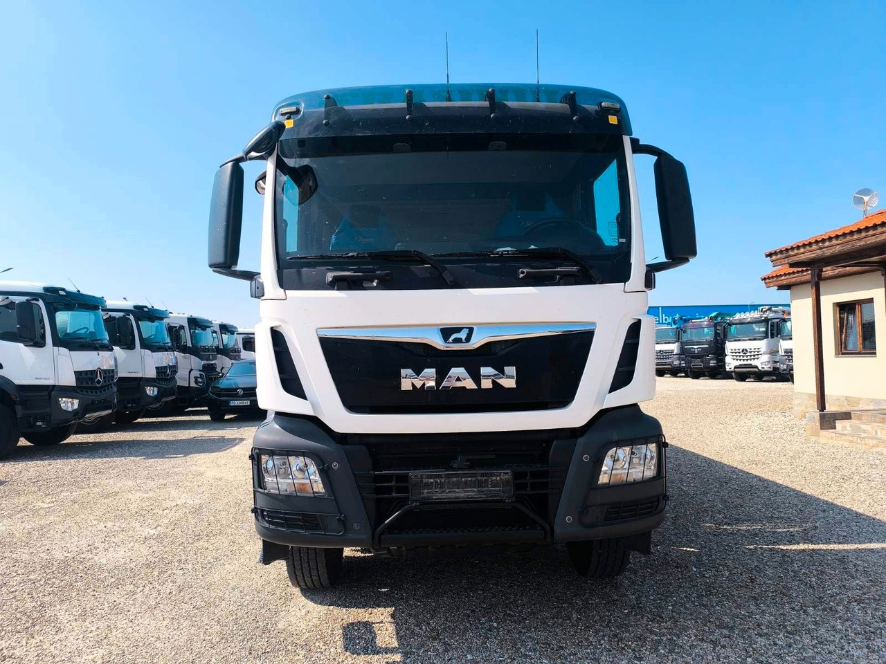 MAN TGS 41.420 MEILLER KIPPER - Скіповий навантажувач вантажівка: фото 2 MAN TGS 41.420 MEILLER KIPPER - Скіповий навантажувач вантажівка: фото 2
