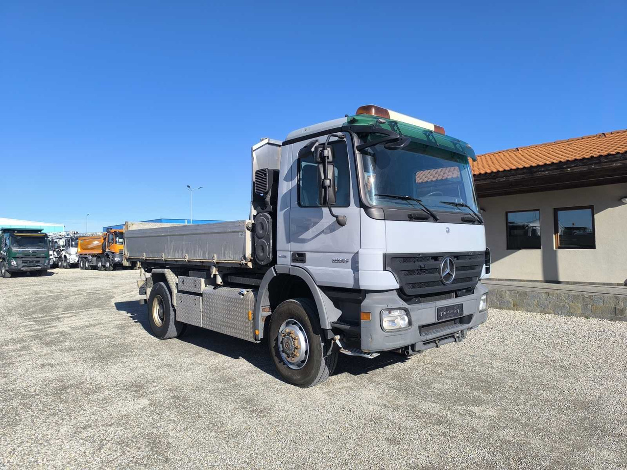 MERCEDES-BENZ Actros 1855 4X4 - Самоскид вантажівка: фото 1 MERCEDES-BENZ Actros 1855 4X4 - Самоскид вантажівка: фото 1