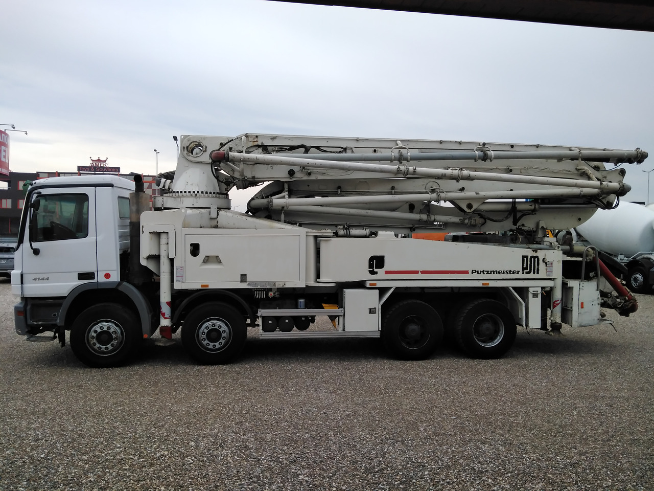 Mercedes-Benz ACTROS 4144 PUTZMEISTER M42 - Автобетононасос: фото 4 Mercedes-Benz ACTROS 4144 PUTZMEISTER M42 - Автобетононасос: фото 4