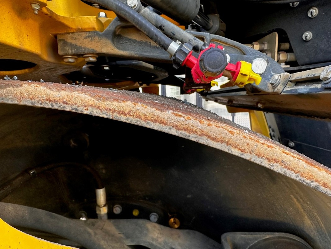 BOMAG DE BW 154 AP-5 AM - Дорожній каток: фото 3 BOMAG DE BW 154 AP-5 AM - Дорожній каток: фото 3