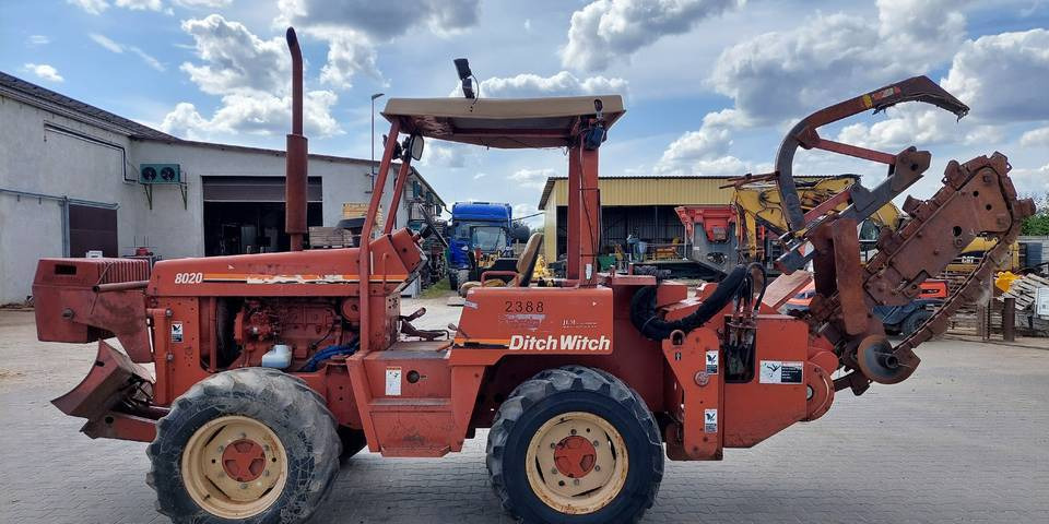 Koparka łańcuchowa Ditch Witch 8020 85KM - Траншеєкопач: фото 5 Koparka łańcuchowa Ditch Witch 8020 85KM - Траншеєкопач: фото 5