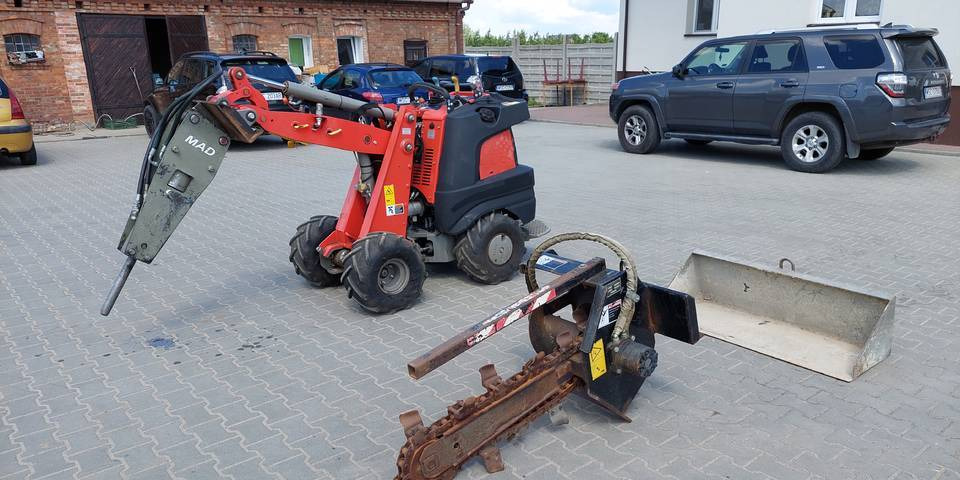 Koparka łańcuchowa miniładowarka Ditch Witch R300 wiertnica - Траншеєкопач: фото 5 Koparka łańcuchowa miniładowarka Ditch Witch R300 wiertnica - Траншеєкопач: фото 5