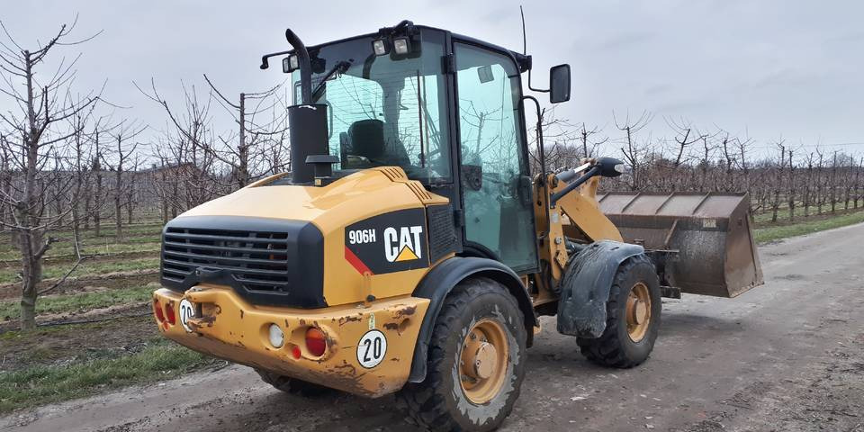 Ładowarka Caterpillar 906H widły + łyżka - Колісний навантажувач: фото 4 Ładowarka Caterpillar 906H widły + łyżka - Колісний навантажувач: фото 4