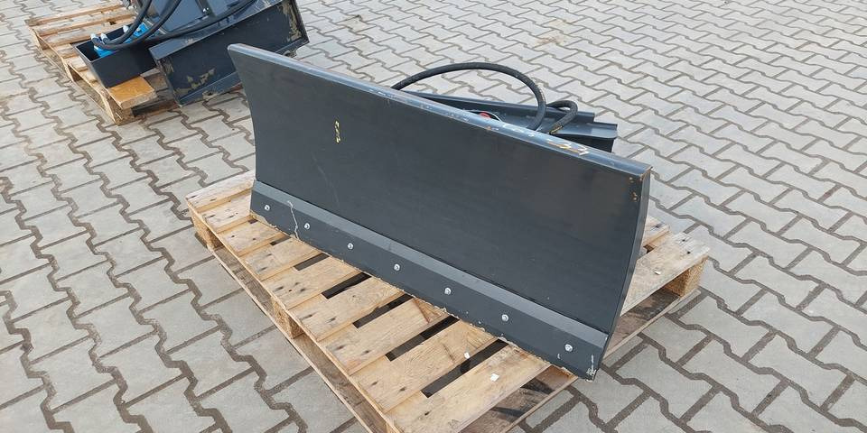 NOWY pług do Ditch Witch R300 Bobcat Avant - Відвал в категорії Будівельна техніка: фото 1 NOWY pług do Ditch Witch R300 Bobcat Avant - Відвал в категорії Будівельна техніка: фото 1