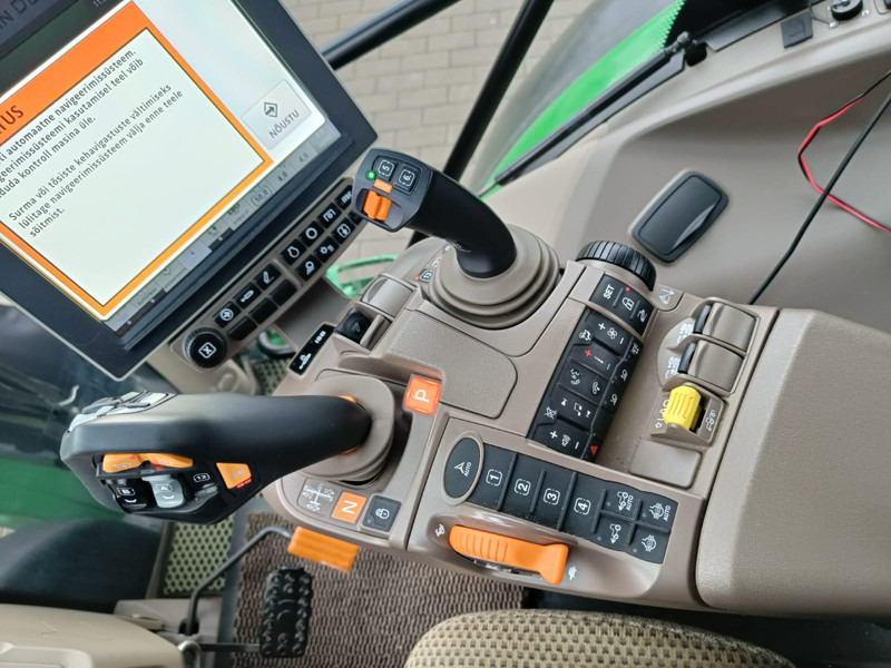 Трактор John Deere 6R 185: фото 17 Трактор John Deere 6R 185: фото 17