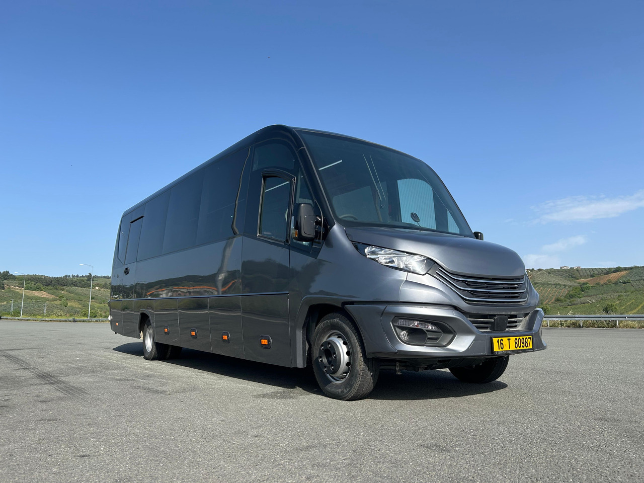 IVECO DAILY - RIGHT HAND DRIVE TOURISTIC VEHICLE - Туристичний автобус: фото 1 IVECO DAILY - RIGHT HAND DRIVE TOURISTIC VEHICLE - Туристичний автобус: фото 1
