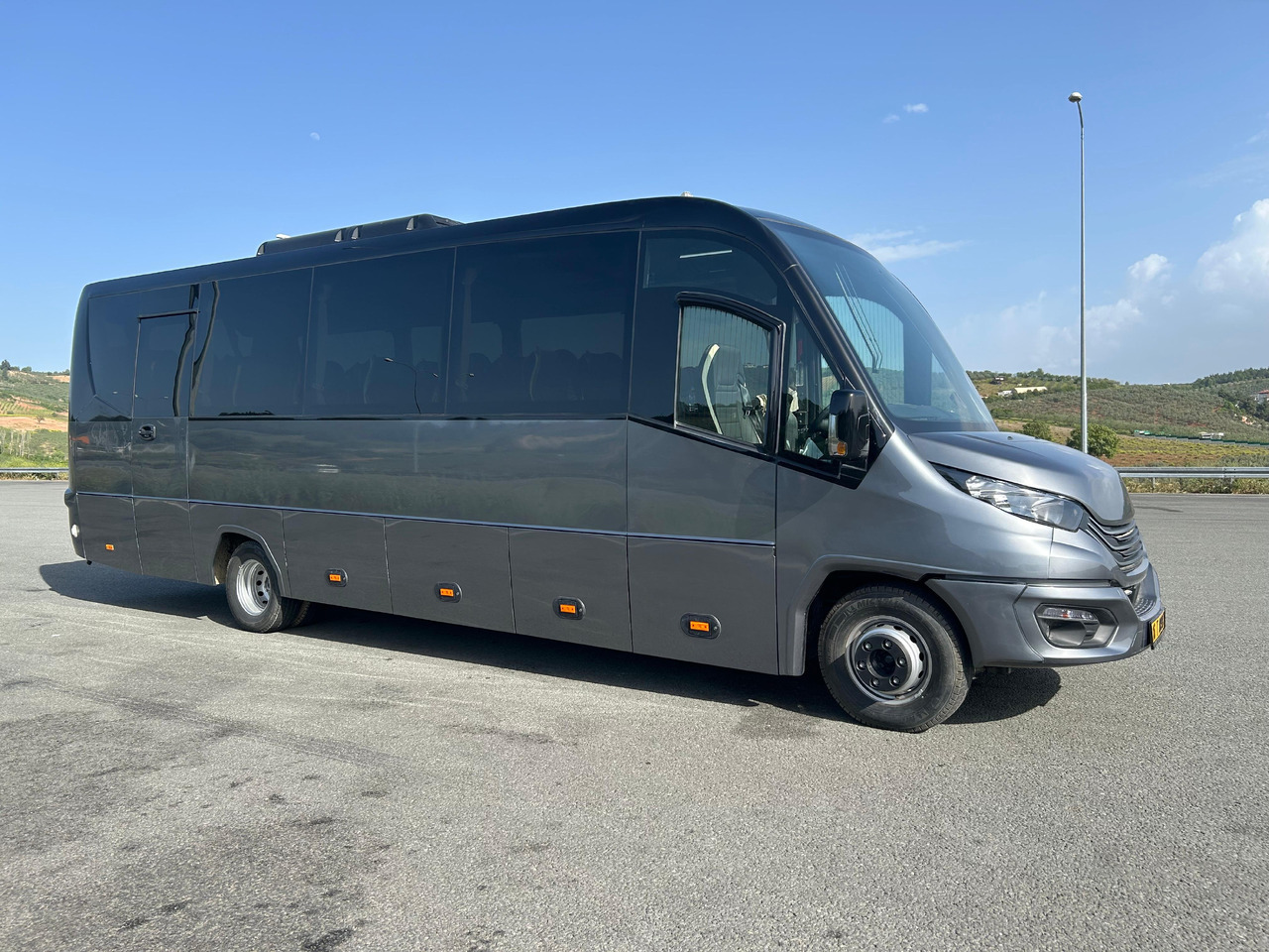 IVECO DAILY - RIGHT HAND DRIVE TOURISTIC VEHICLE - Туристичний автобус: фото 3 IVECO DAILY - RIGHT HAND DRIVE TOURISTIC VEHICLE - Туристичний автобус: фото 3