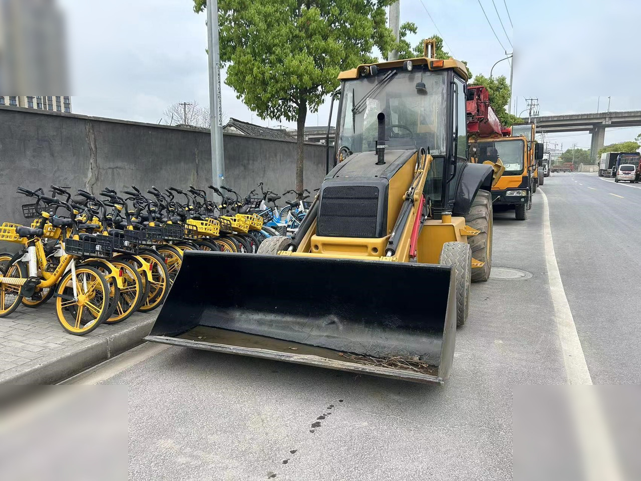 CASE 580 - Екскаватор-навантажувач: фото 3 CASE 580 - Екскаватор-навантажувач: фото 3