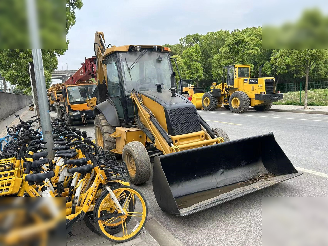 CASE 580 - Екскаватор-навантажувач: фото 2 CASE 580 - Екскаватор-навантажувач: фото 2