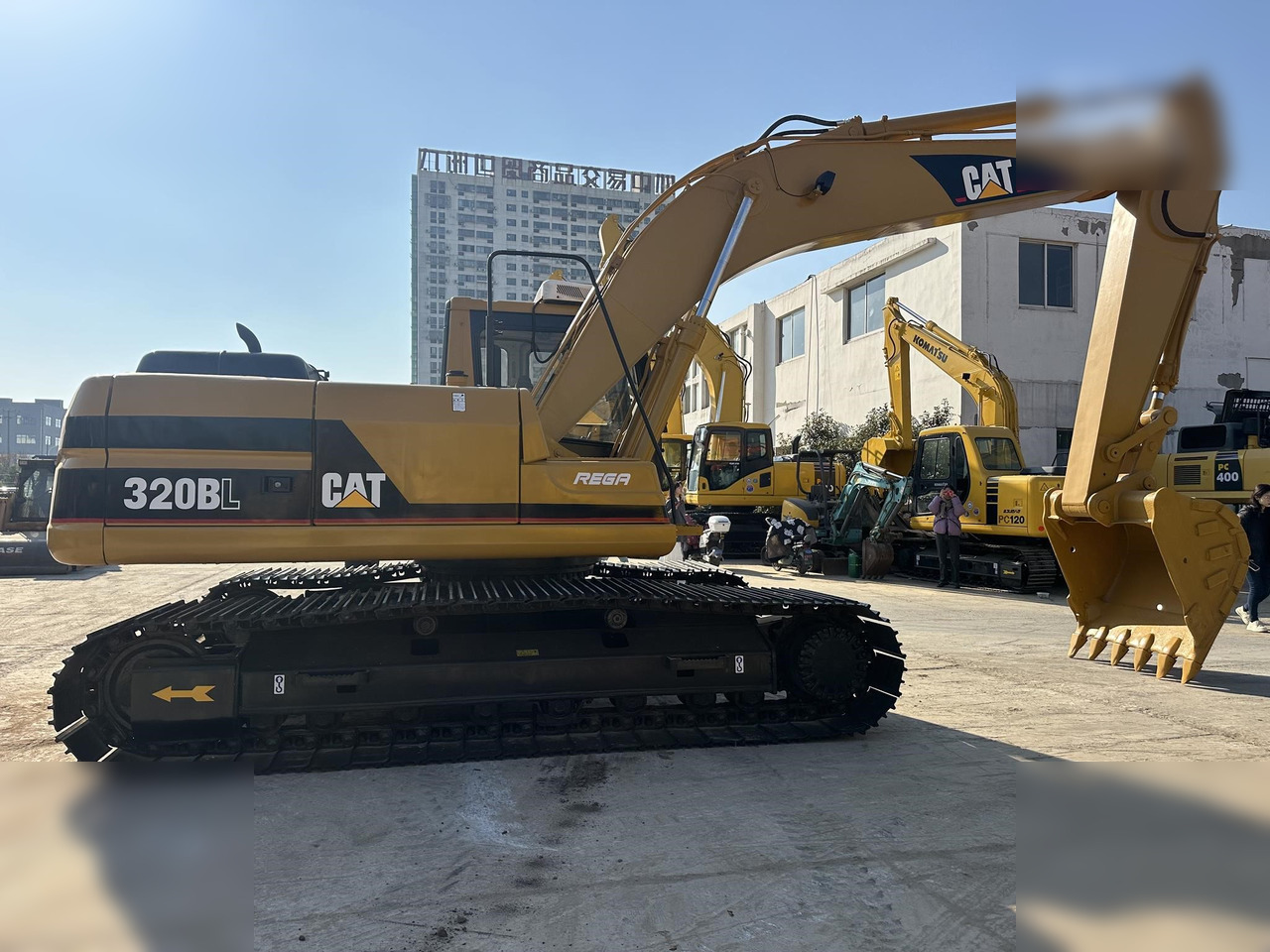 CATERPILLAR 320BL - Гусеничний екскаватор: фото 2 CATERPILLAR 320BL - Гусеничний екскаватор: фото 2