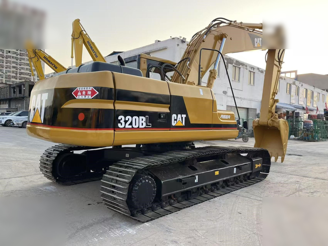 CATERPILLAR 320BL - Гусеничний екскаватор: фото 2 CATERPILLAR 320BL - Гусеничний екскаватор: фото 2