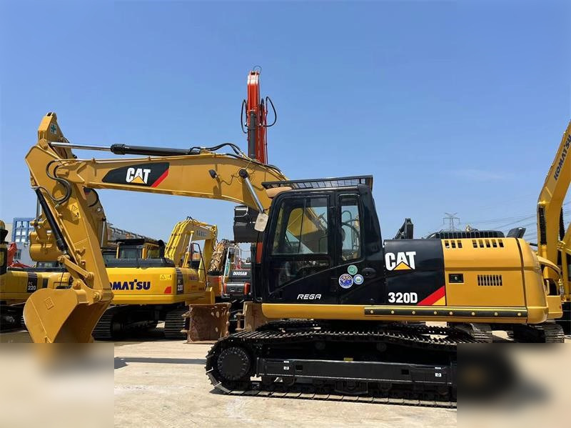 CATERPILLAR 320D - Гусеничний екскаватор: фото 1 CATERPILLAR 320D - Гусеничний екскаватор: фото 1
