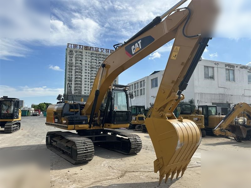 CATERPILLAR 320D - Гусеничний екскаватор: фото 3 CATERPILLAR 320D - Гусеничний екскаватор: фото 3