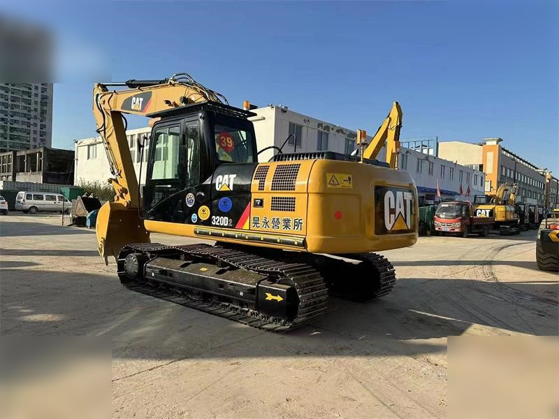 CATERPILLAR 320D - Гусеничний екскаватор: фото 2 CATERPILLAR 320D - Гусеничний екскаватор: фото 2