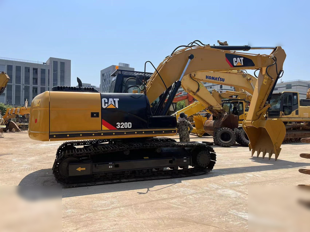 CATERPILLAR 320D - Гусеничний екскаватор: фото 2 CATERPILLAR 320D - Гусеничний екскаватор: фото 2